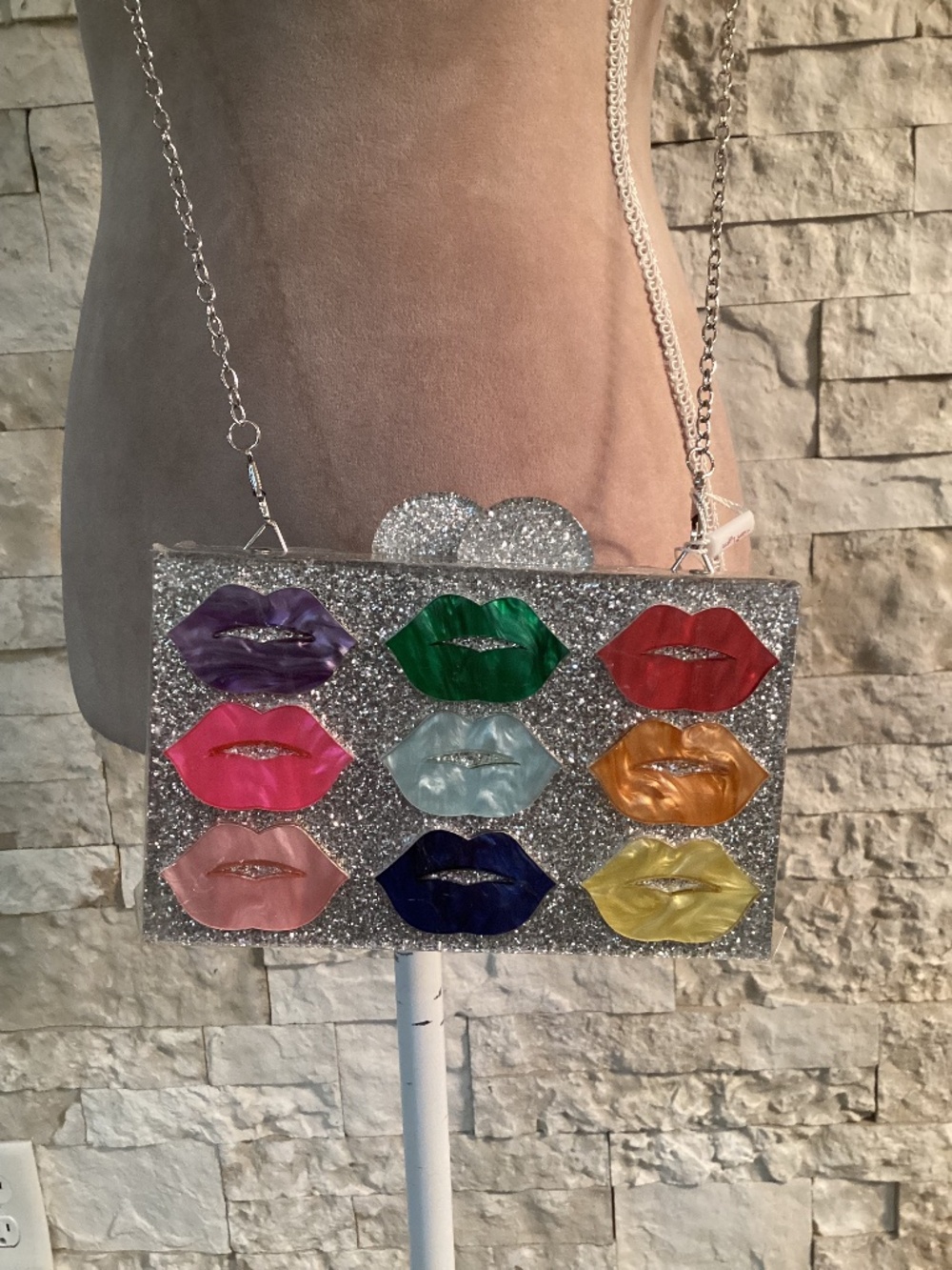 Bari Lynn x Elizabeth Sutton Lips Acrylic Box Clutch Bag (NWT)